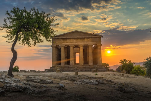 Tempio dorico del sito archeologico di Segesta vicino Trapani, Sicilia